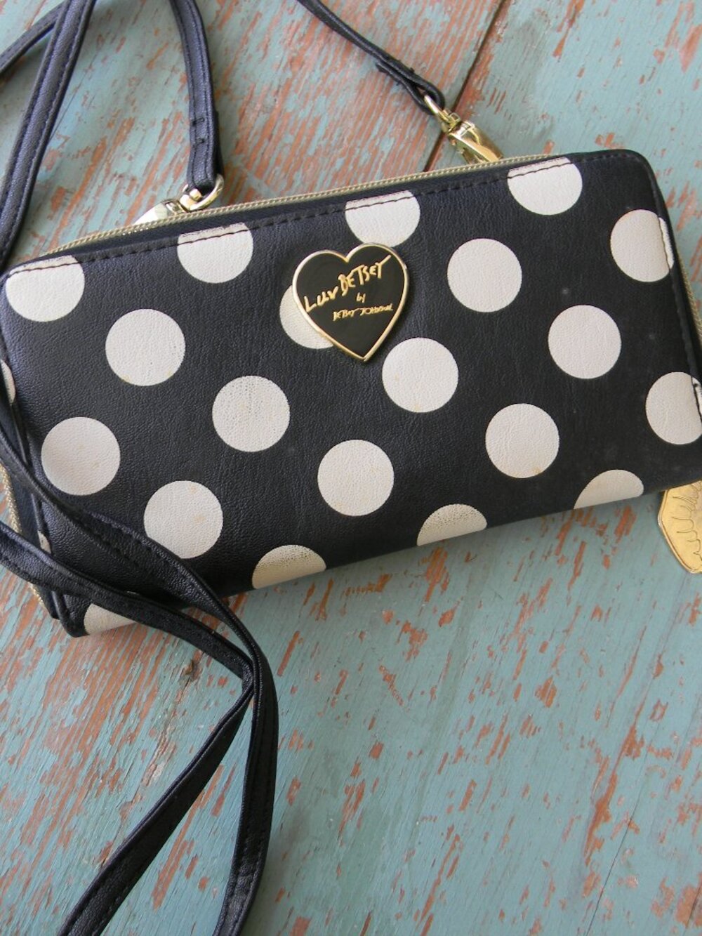 LUV Betsey Johnson Black White Polka Dots ZIP AROUND WALLET Crossbody CLUTCH